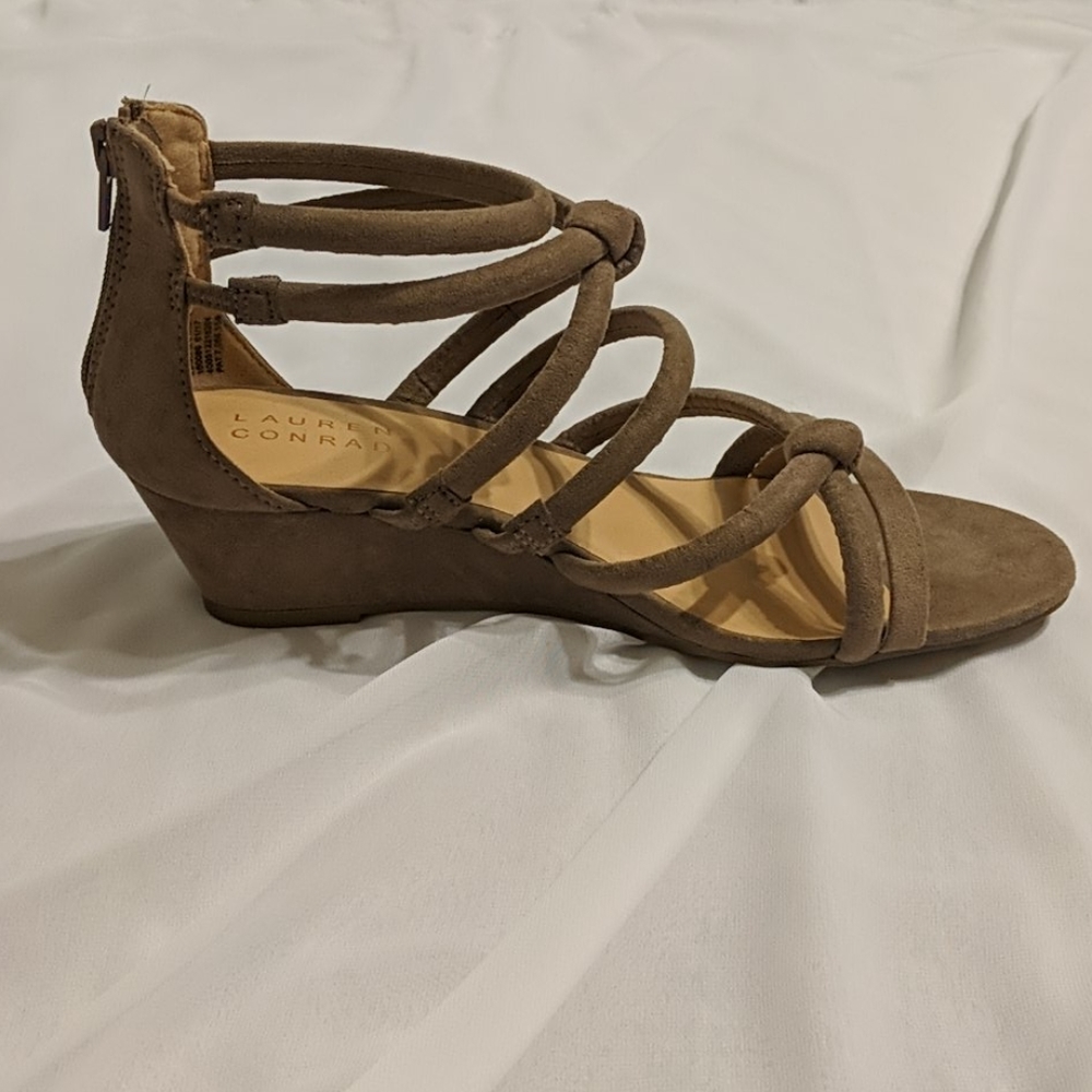 Shoes - Picture 2 of 5
